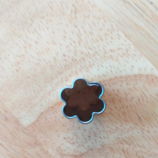 Vykrajovátko kytička mini 1,2 cm