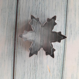Vykrajovátko na perníčky vánoční vločka 3,7 cm